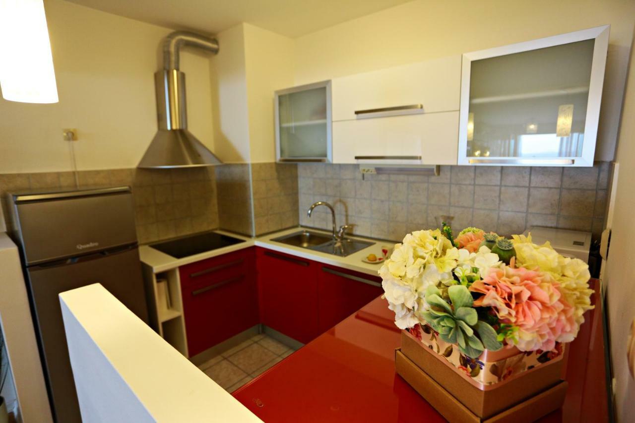 Apartman Lucita สปลิท ภายนอก รูปภาพ