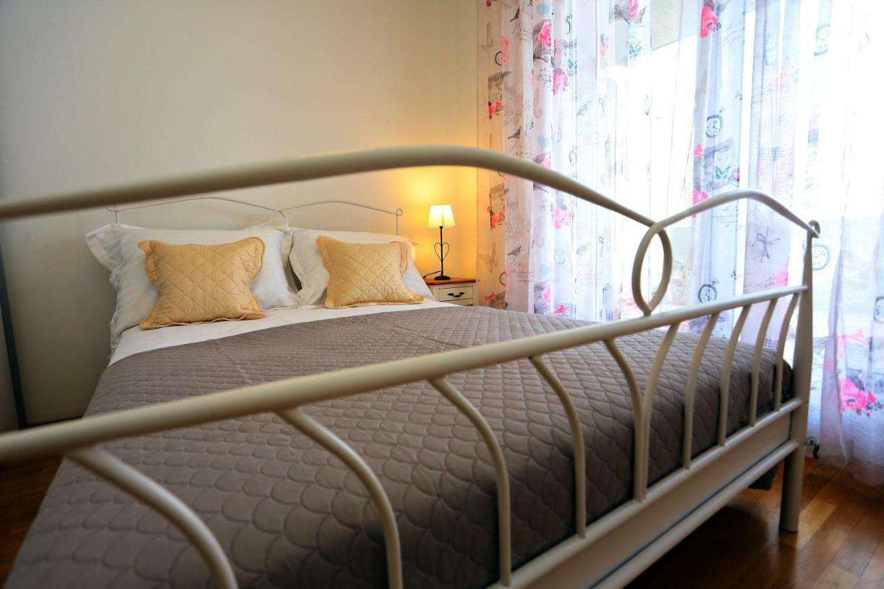 Apartman Lucita สปลิท ภายนอก รูปภาพ
